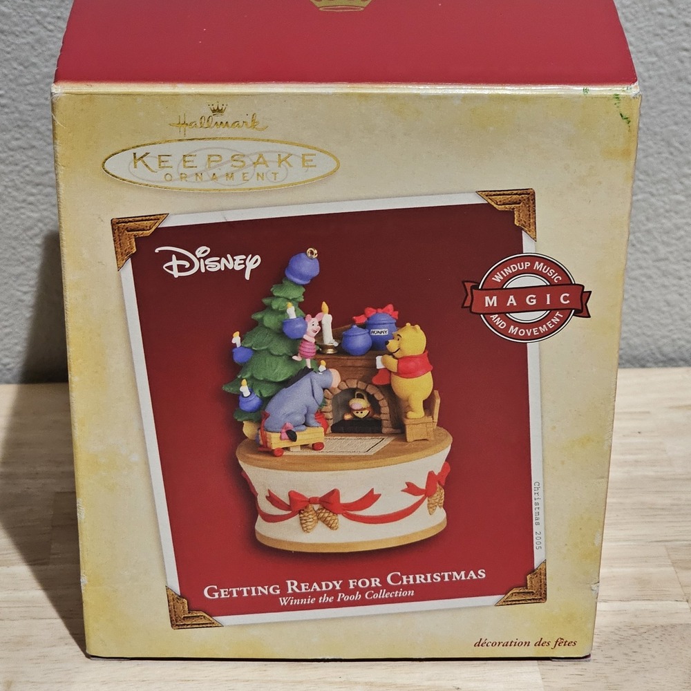 Hallmark Winnie the Pooh Ornament Getting Ready for Christmas Disney 2005